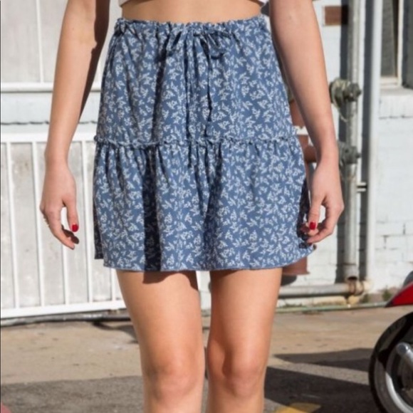 Brandy Melville Dresses & Skirts - BRANDY MELVILLE flowy skirt